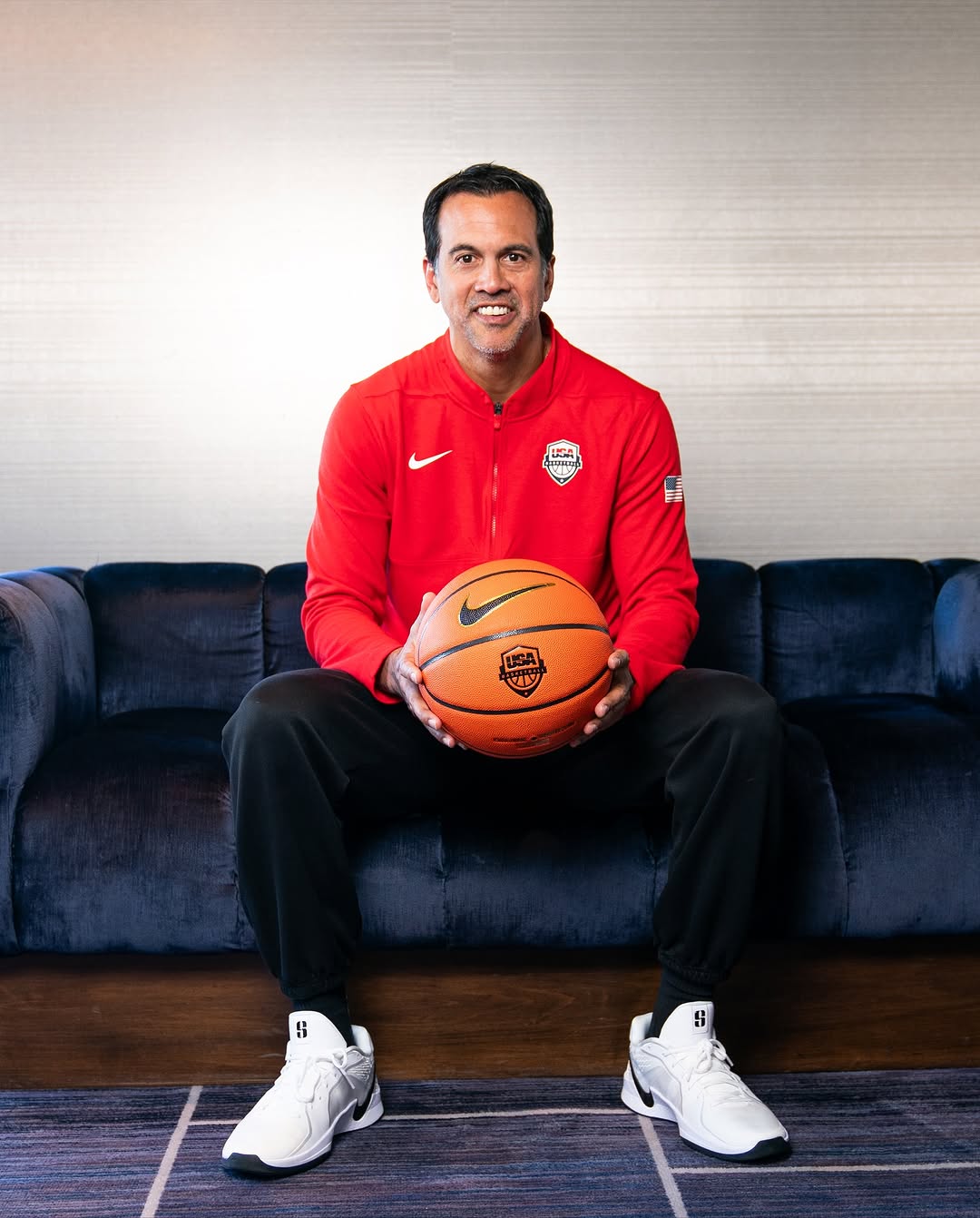 AA, 现NBA迈, 拉将在继任 AA, 现NBA迈, 拉将在继任