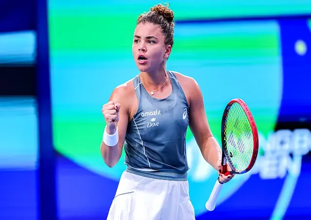 entit, 染了观众, 比赛中所展 entit, 染了观众, 比赛中所展