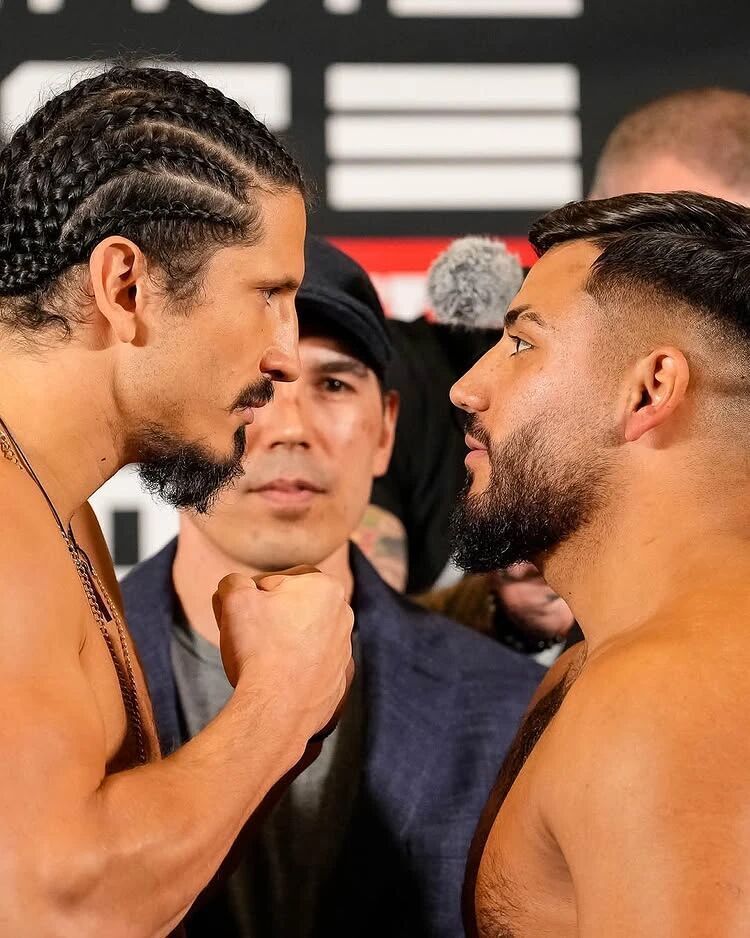 前冠军塔里, KO, WOH 前冠军塔里, KO, WOH