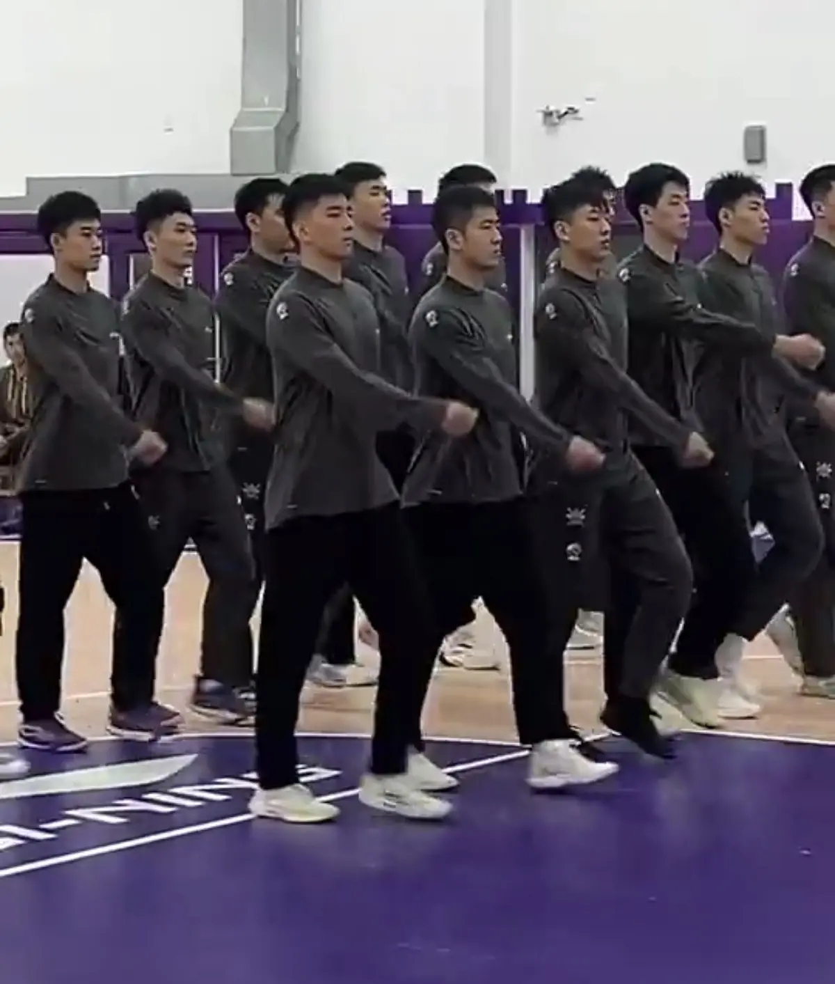 刺队的比赛, src, 新赛季的揭